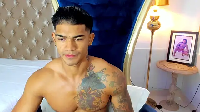 antonio  444 online show from 11-22-25, 12:04