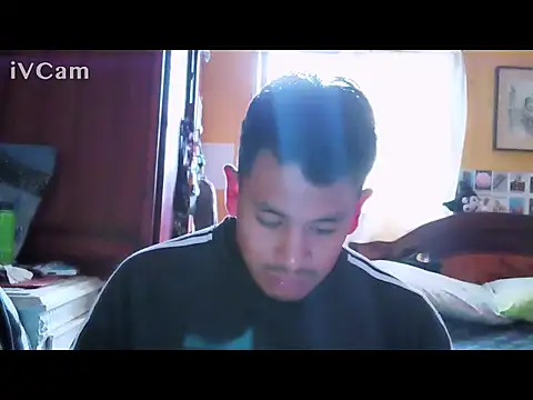 Snapshot of Mark97AE chatting on 10-17-25, 09:16 Mark97AE online show from 10-17-25, 09:16