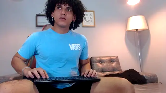 Xfire boy69 online show from 11-15-25, 03:27