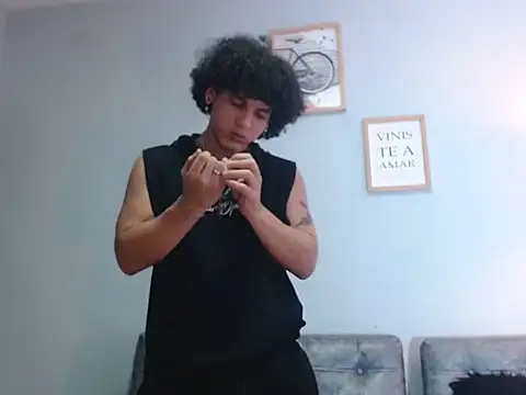 Xfire boy69 online show from 10-09-25, 03:29