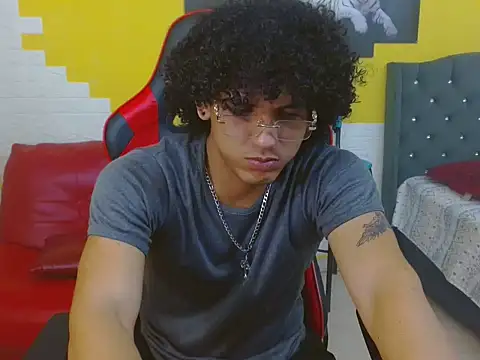 Xfire boy69 online show from 10-16-25, 04:37