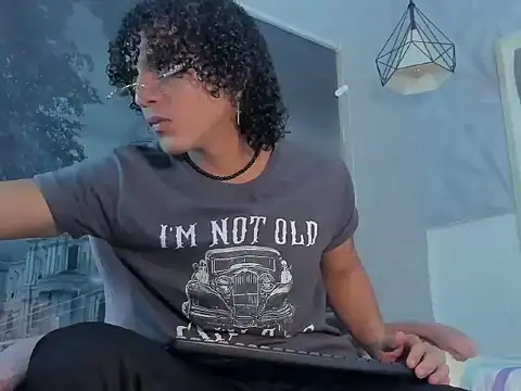 Xfire boy69 online show from 11-14-25, 02:43