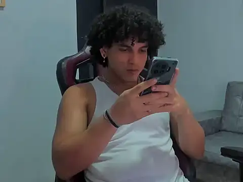 Xfire boy69 online show from 09-24-25, 02:51