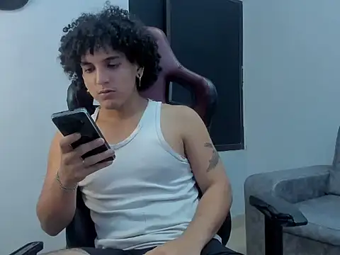 Xfire boy69 online show from 10-01-25, 03:33