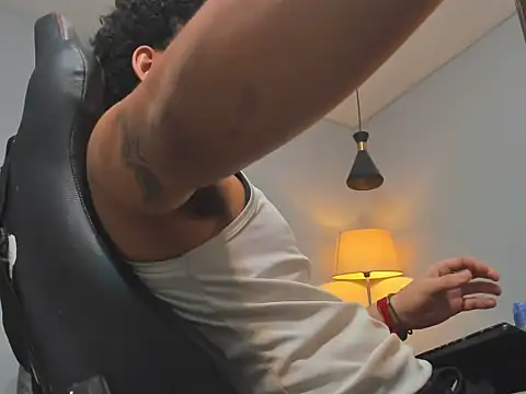 Snapshot of Xfire_boy69 chatting on 02-06-26, 01:01 Xfire boy69 online show from 02-06-26, 01:01