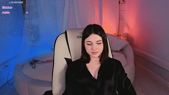 Kimmie shine online show from 11-03-25, 01:37