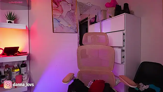 Dannaa Lovs online show from 03-22-26, 02:51