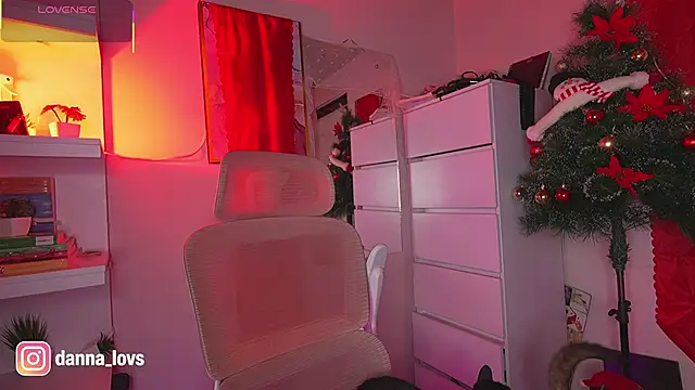 Dannaa Lovs online show from 12-02-25, 05:58