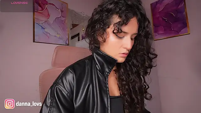 Snapshot of Dannaa_Lovs chatting on 05-19-26, 11:17 Dannaa Lovs online show from 05-19-26, 11:17
