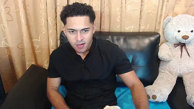 Snapshot of Derek_Storm_ chatting on 04-02-26, 11:06 Derek Storm online show from 04-02-26, 11:06