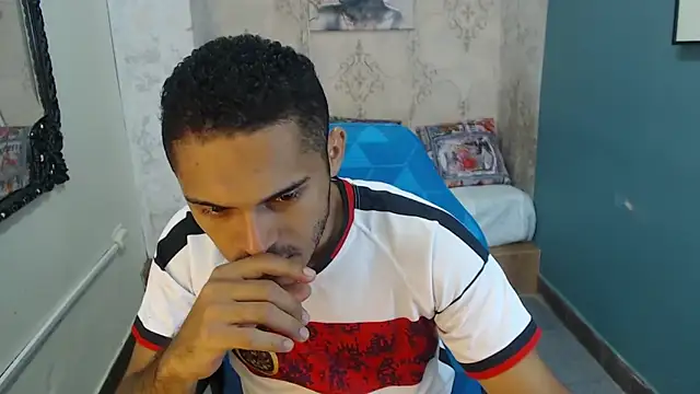 Snapshot of Derek_Storm_ chatting on 11-23-25, 12:37 Derek Storm online show from 11-23-25, 12:37