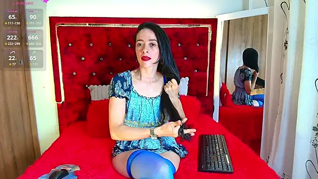Snapshot of Sophia_k_Rk chatting on 10-04-25, 12:01 Sophia k Rk online show from 10-04-25, 12:01