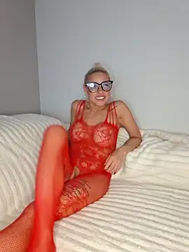 Snapshot of Bellarose_xx chatting on 06-30-26, 05:46 Bellarose xx online show from 06-30-26, 05:46