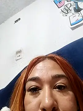 Snapshot of MOM_CAMILA chatting on 03-01-26, 09:04 MOM CAMILA online show from 03-01-26, 09:04