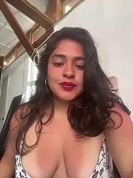 EmilyNoir1 online show from 06-11-26, 07:00
