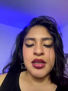 Snapshot of EmilyNoir1 chatting on 10-24-25, 12:31 EmilyNoir1 online show from 10-24-25, 12:31