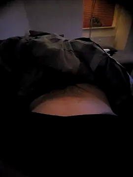 Macwurf online show from 12-15-25, 01:22