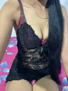 Snapshot of chandiqueen chatting on 12-18-25, 05:28 chandiqueen online show from 12-18-25, 05:28
