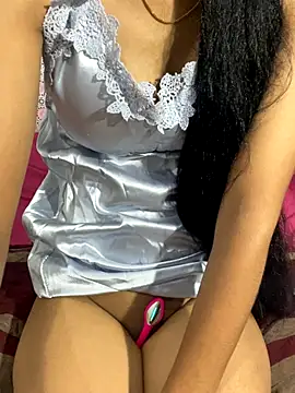 Snapshot of chandiqueen chatting on 10-31-25, 07:54 chandiqueen online show from 10-31-25, 07:54