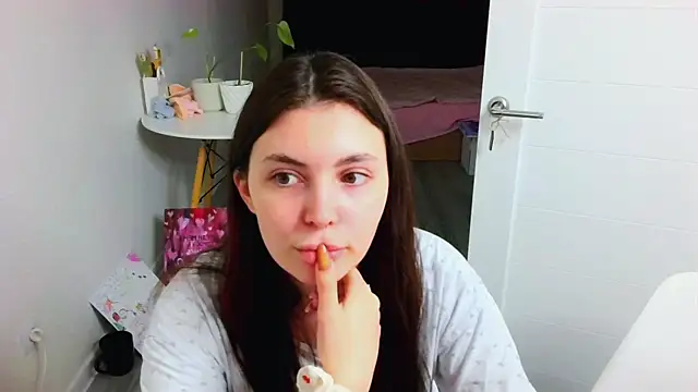 Snapshot of peachyness chatting on 07-28-26, 10:20 peachyness online show from 07-28-26, 10:20