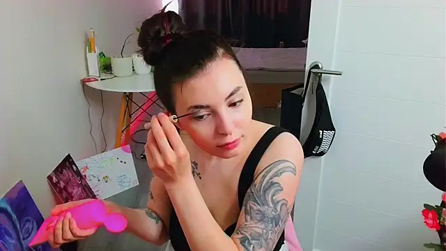 Snapshot of peachyness chatting on 07-11-26, 12:27 peachyness online show from 07-11-26, 12:27