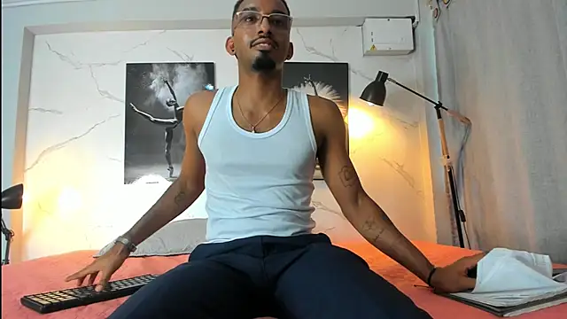 Darwin mayo online show from 11-04-25, 05:50