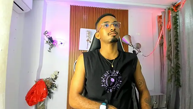 Snapshot of Darwin_mayo chatting on 10-07-25, 05:36 Darwin mayo online show from 10-07-25, 05:36