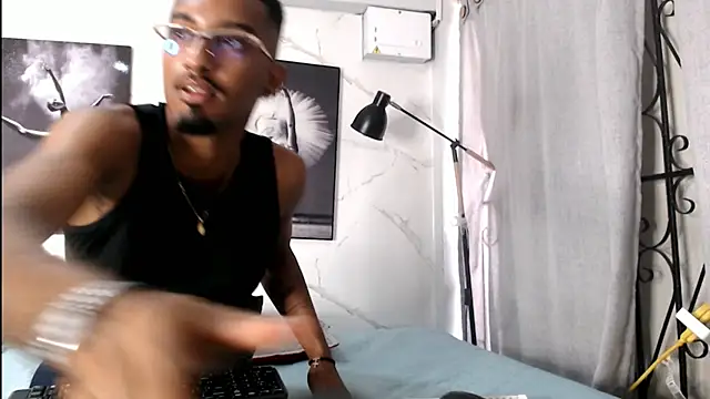 Darwin mayo online show from 11-10-25, 05:18