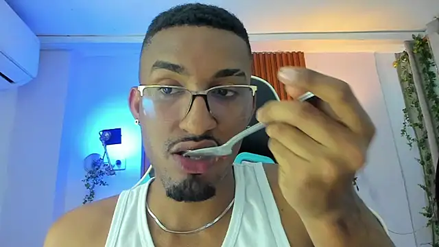 Darwin mayo online show from 03-11-26, 05:40