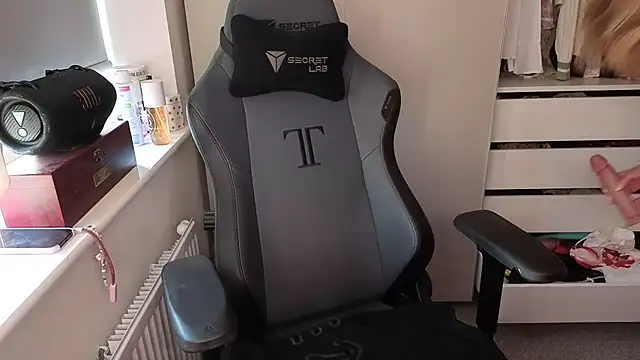 Lilly-Luscious online show from 03-19-26, 04:51