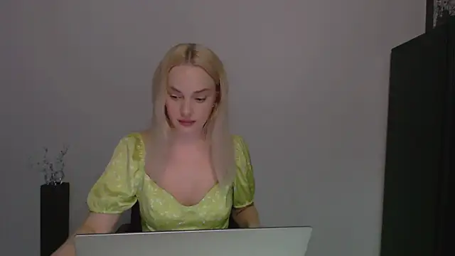 Lia noo regrets online show from 04-17-26, 04:43