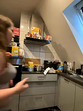 Snapshot of SweetTeenGirl chatting on 09-16-25, 05:41 SweetTeenGirl online show from 09-16-25, 05:41