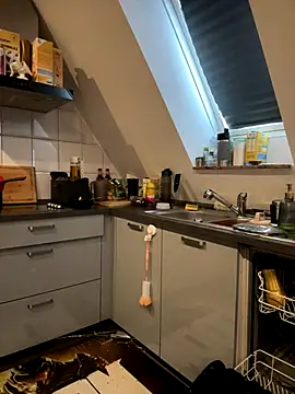 Snapshot of SweetTeenGirl chatting on 10-08-25, 12:07 SweetTeenGirl online show from 10-08-25, 12:07