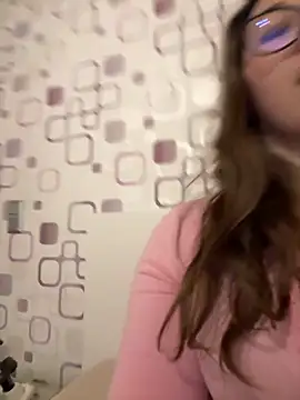 SweetTeenGirl online show from 11-03-25, 08:01