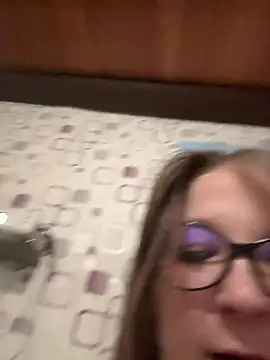 SweetTeenGirl online show from 12-16-25, 07:07