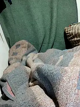 Snapshot of maher990 chatting on 12-16-25, 02:27 maher990 online show from 12-16-25, 02:27