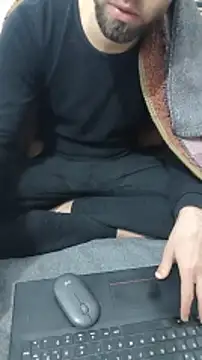 Snapshot of maher990 chatting on 02-06-26, 08:27 maher990 online show from 02-06-26, 08:27