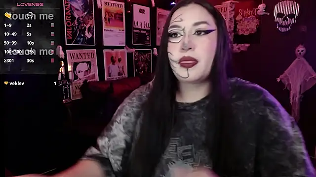 Ravendark  online show from 10-27-25, 07:04