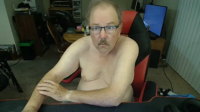 Snapshot of havethickcock chatting on 06-26-26, 02:50 havethickcock online show from 06-26-26, 02:50