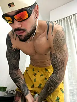 penebunny online show from 12-15-25, 04:40