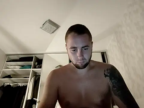 Snapshot of Vladyslav30 chatting on 10-28-25, 02:34 Vladyslav30 online show from 10-28-25, 02:34