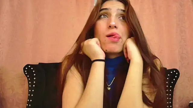 Snapshot of Tatiana_Jaramillo chatting on 10-04-25, 12:50 Tatiana Jaramillo online show from 10-04-25, 12:50