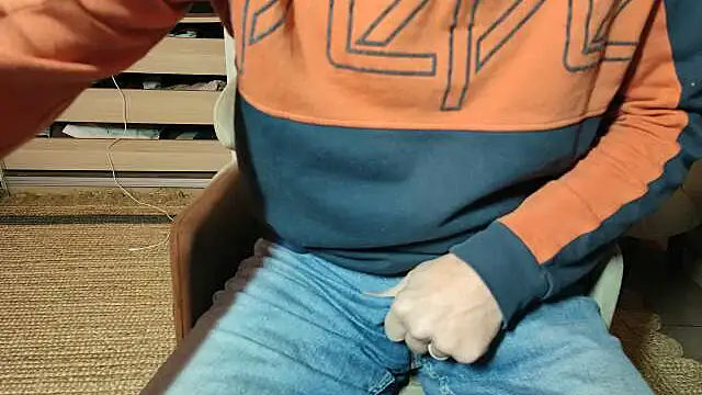 Snapshot of french_male_whore@xh chatting on 01-06-26, 06:28 french male whorexh online show from 01-06-26, 06:28