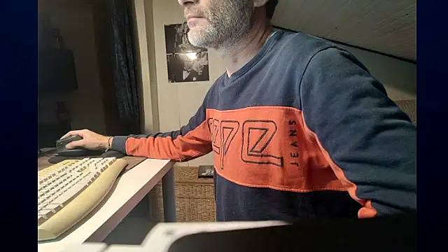 Snapshot of french_male_whore@xh chatting on 12-16-25, 07:56 french male whorexh online show from 12-16-25, 07:56