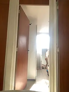 amandaaasilvaa online show from 12-05-25, 11:53