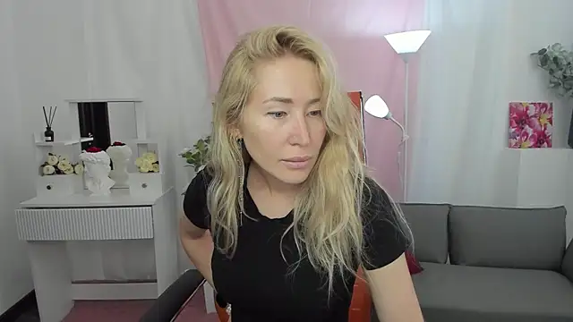 AstraMonroe online show from 04-17-26, 06:05