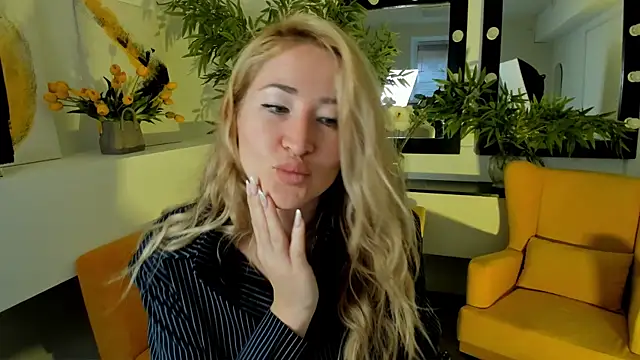 AstraMonroe online show from 09-29-25, 04:41