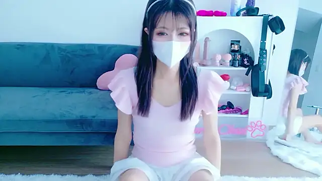 Snapshot of -Nyanko-chan- chatting on 05-31-26, 11:05 -Nyanko-chan- online show from 05-31-26, 11:05