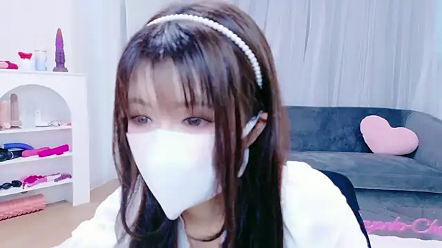 Snapshot of -Nyanko-chan- chatting on 05-22-26, 09:02 -Nyanko-chan- online show from 05-22-26, 09:02