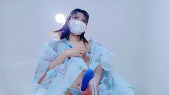 Snapshot of -Nyanko-chan- chatting on 05-19-26, 01:56 -Nyanko-chan- online show from 05-19-26, 01:56